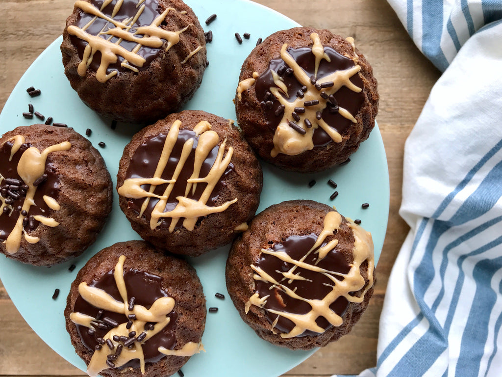 Buckeye Bundt Cakes